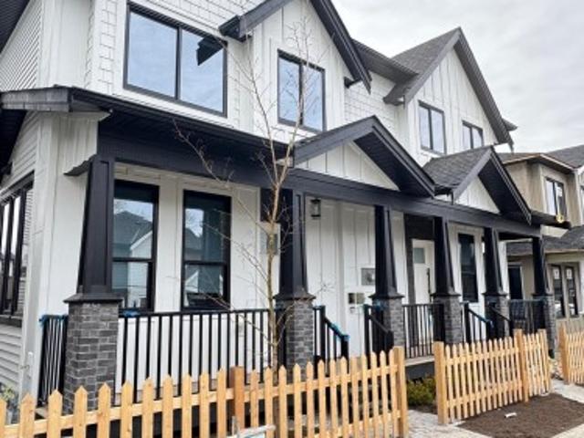 7661 Street, Langley, BC, V2Y 1S2 house for sale | Listing ID R3126 | Royal LePage