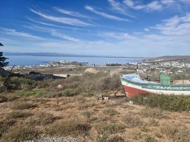 767 m² Land available in Da Gama Bay