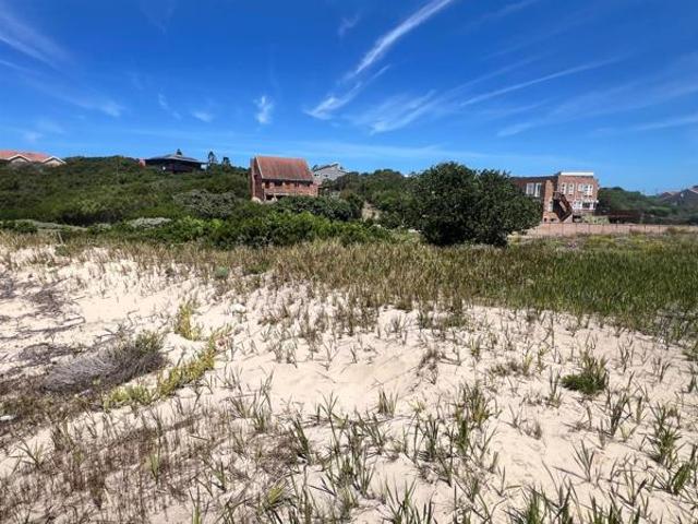 767 m² Land available in Paradise Beach
