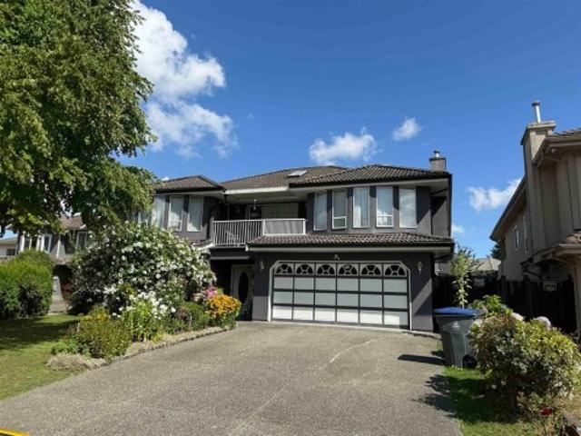 7688 A Street, Surrey, BC, V3W 1J4 house for sale | Listing ID R3133 | Royal LePage