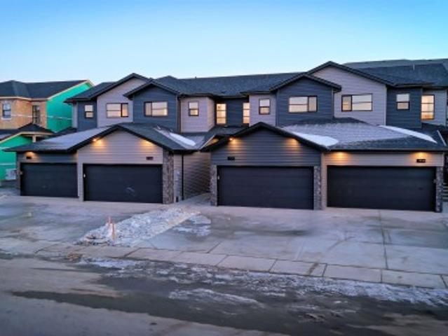 7694 A Avenue, Edmonton, AB, T5Z 0W5 house for sale | Listing ID E4478 | Royal LePage