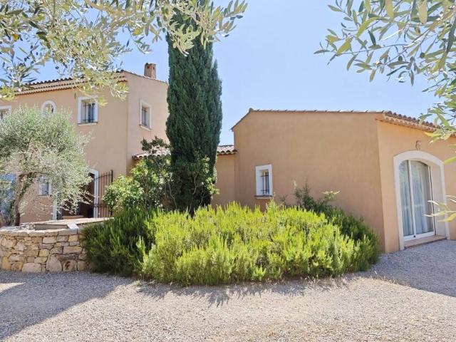 769 000 e HAI La Motte 83920 Magnifique villa de