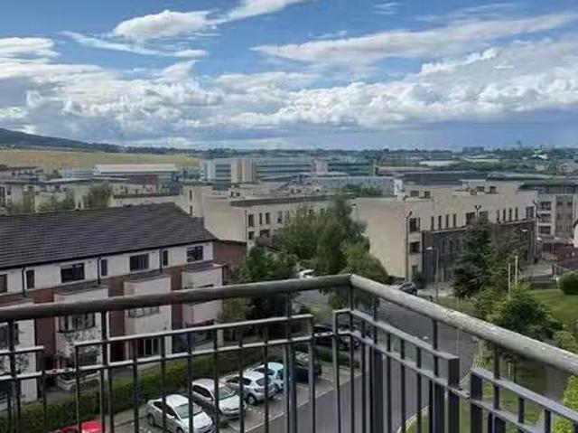 76 The Crescent, Carrickmines Manor, Dublin 18, Carrickmines.