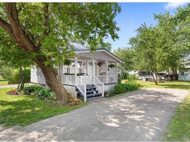 76 Third Ave, Pointe Du Chêne, NB, E4P 5H5 house for sale | Listing ID NB143186 | Royal LePage
