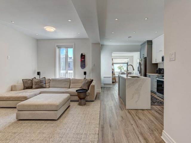 76 Av. Bruce Westmount, QC H3Z