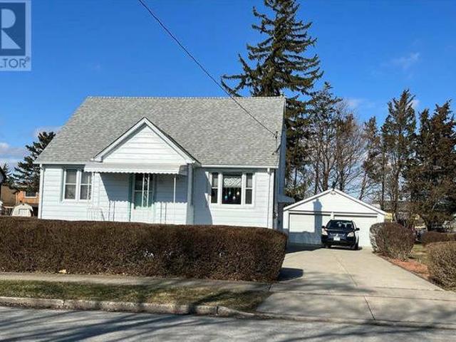 76 CHRISTMAS Street Port Colborne Ontario