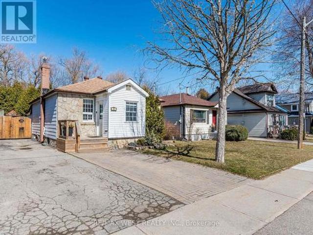76 Laburnham Avenue, Toronto, ON, M8W 1S8 house for sale | Listing ID W12174 | Royal LePage