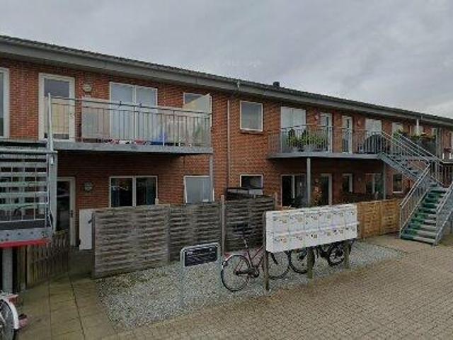 76 m2 lejlighed til leje i Viby J