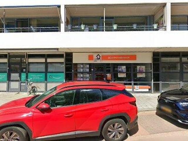 76 m2 office space for rent in Nissewaard