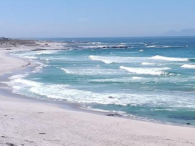 770 m² Land available in Yzerfontein