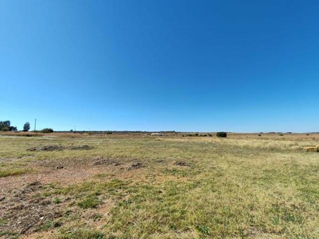 771 m² Land available in Van Der Hoff Park