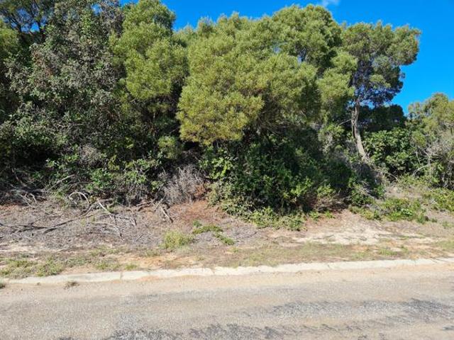 771 m² Land available in Paradise Beach