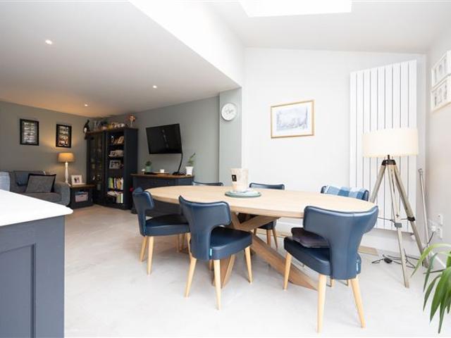 775,000 | 23 Gainsborough Downs, Malahide, County Dublin PropertyTeam Paul Reddy 4933 MyHome. Ie Residential
