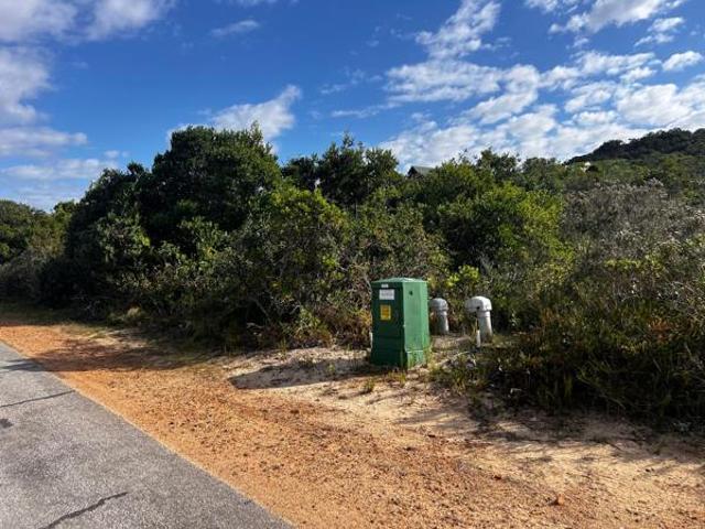 775 m² Land available in Gamtoos River Mouth