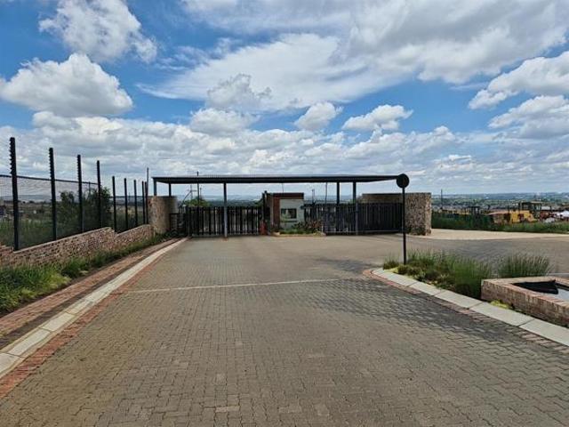 775 m² Land available in Potchefstroom Central