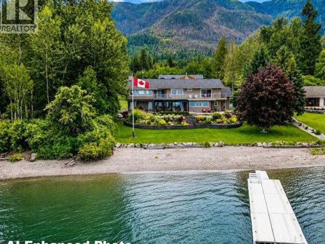 777 Coubeaux Place, Sorrento, BC, V0E 2W1 house for sale | Listing ID 10393 | Royal LePage