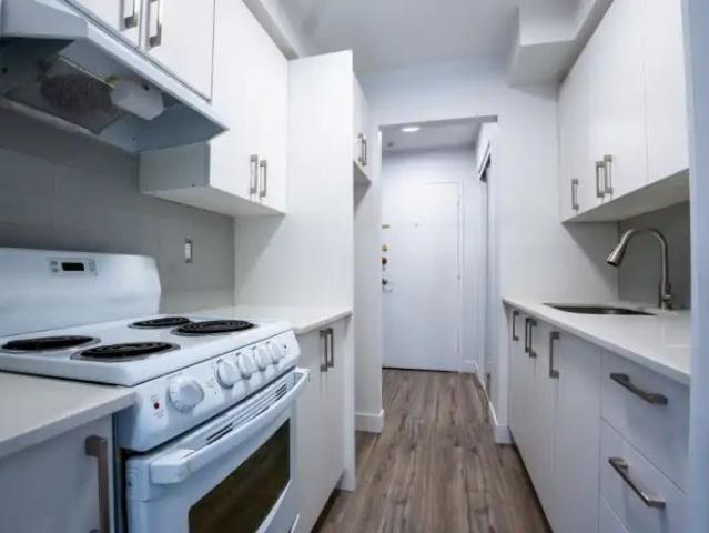 7790 Av. Trémolières | 7790 Avenue Trémolières, Anjou