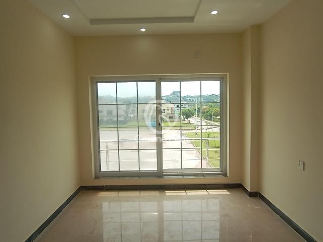 780 Ft² Flat for Sale