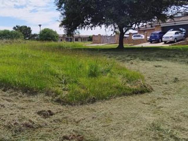 780 m² Land available in Bishopstowe