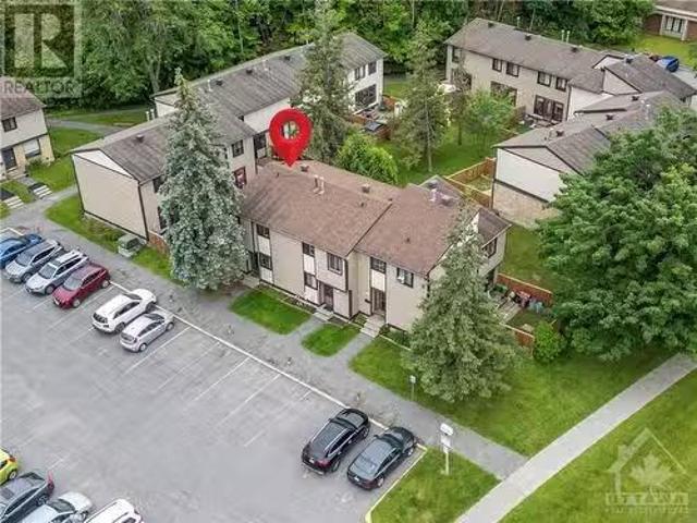 7818 Jeanne D'Arc Boulevard, Ottawa, ON, K1C 2E9 townhouse f.