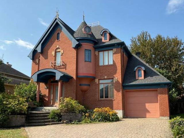 781 000 Maison 2 étages à vendre à Lebourgneuf