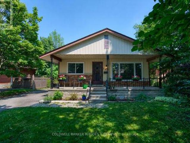 781 Dickens Avenue, Ottawa, ON, K1G 2X9 house for lease | Listing ID X13561 | Royal LePage