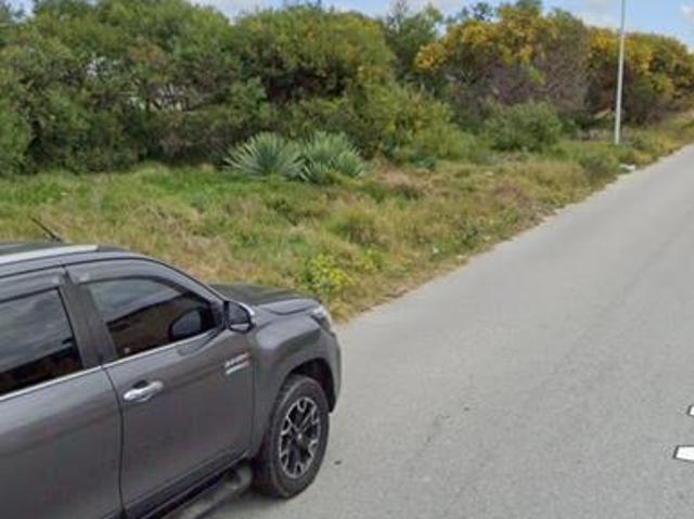 781 m² Land available in Fairview