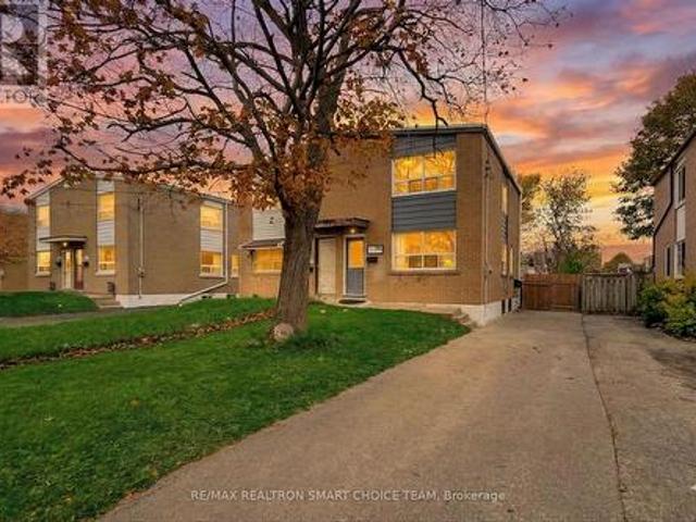 783 Birchmount Road, Toronto, ON, M1K 1R7 house for sale | Listing ID E12857 | Royal LePage