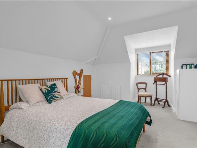 785,000 | Huntsbury, Monasterevin, Co. Kildare Sherry FitzGerald McDermott Kildare 5010 MyHome. Ie Residential