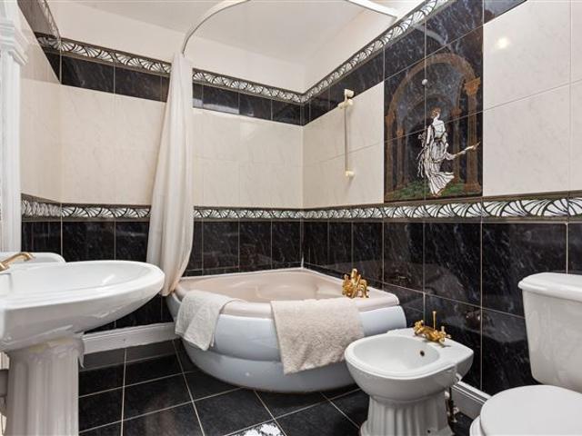 785,000 | 27 Westfield, Rock Road, Blackrock, Co. Dublin Sherry FitzGerald Blackrock 5001 MyHome. Ie Residential