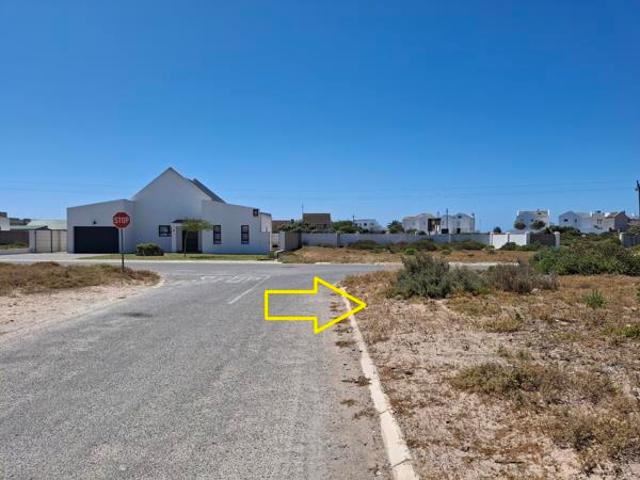 785 m² Land available in Britannia Bay