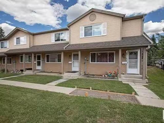 785 Village Dr, Sherwood Park, AB, T8A 4H9 townhouse for sal.