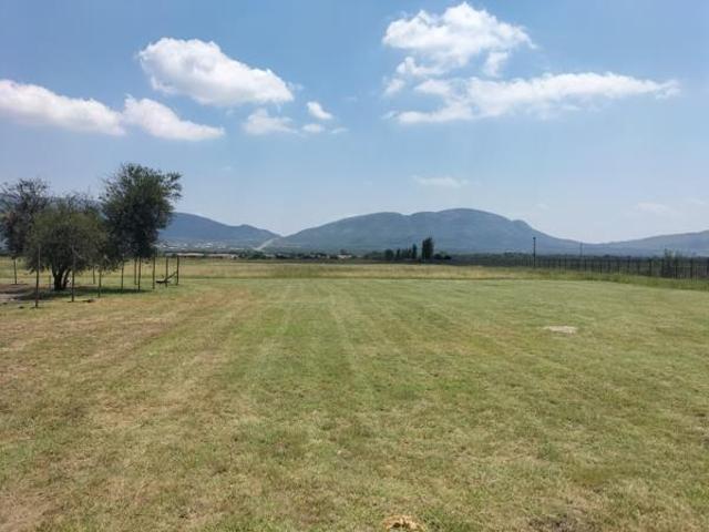 786 m² Land available in Westlake Estate