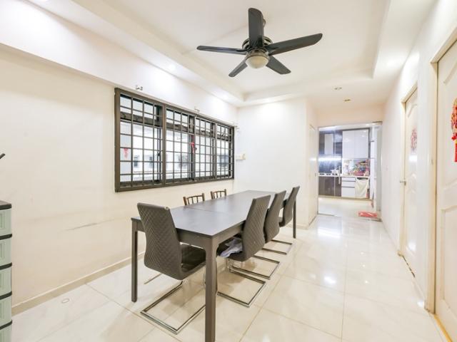 786D Woodlands Drive 60 HDB Apartment For Sale, $620,000, 4 Bed 2 Bath 1,313 sqft $472.00 psf