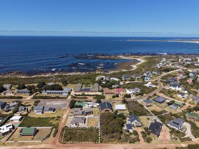 788 m² Land available in Bettys Bay