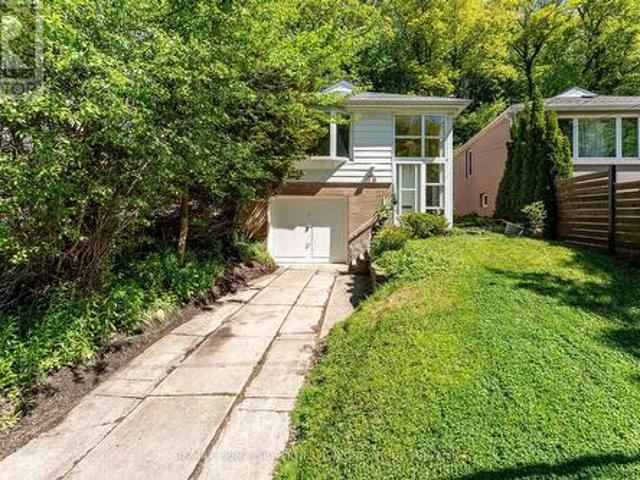 78 Glen Davis Crescent, Toronto, ON, M4E 1X5 house for sale | Listing ID E13228 | Royal LePage