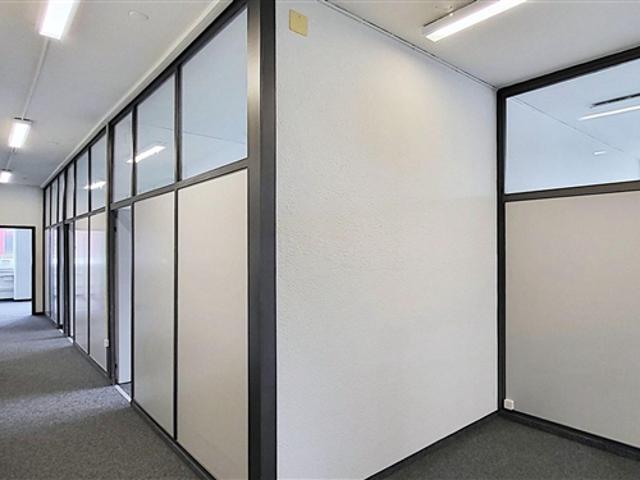 78 m² mit 3 getrennten Büroräumen in Regensdorf!