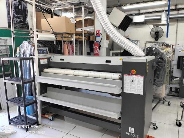 78 Proche Versailles Pressing blanchisserie laverie en parfait état