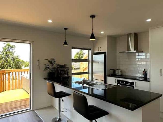 78A Lincoln Park Avenue, Massey, Waitakere City