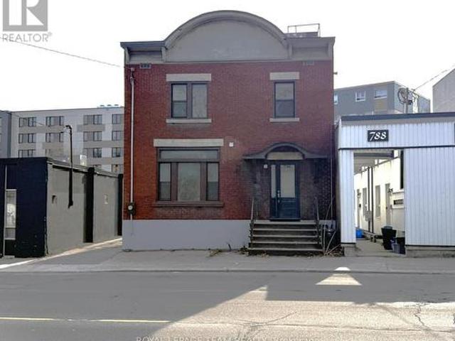 790 Bronson Avenue, Ottawa, ON, K1S 4G4 house for lease | Listing ID X13532 | Royal LePage