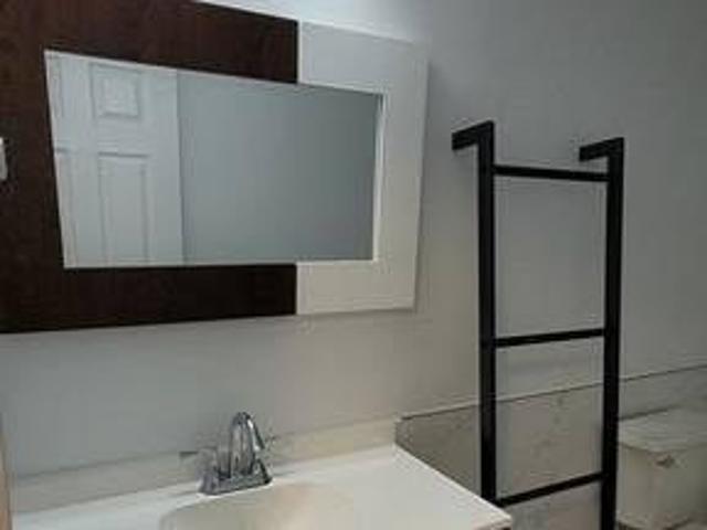 7921 Boulevard de l Acadie 8 Montréal QC H3N 2W2 2 Bedroom Apartment for 1420 month