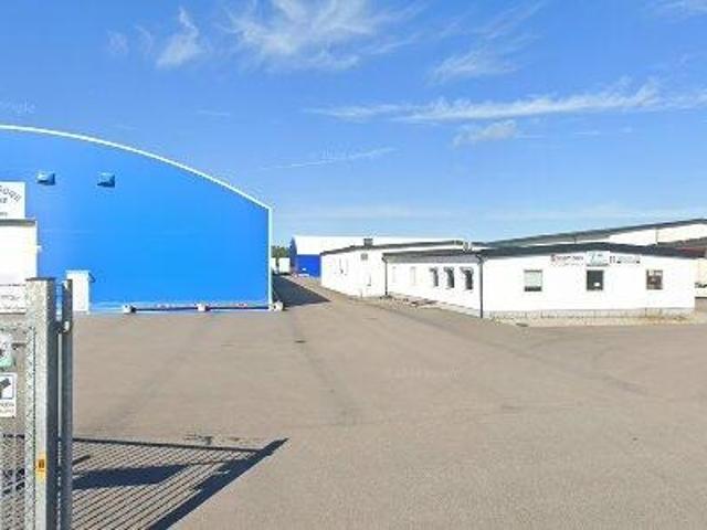793 m2 lager, produktion uthyres i Motala