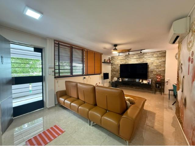 794 Yishun Ring Road HDB Apartment For Sale, $580,000, 3 Bed 2 Bath 904 sqft $642.00 psf