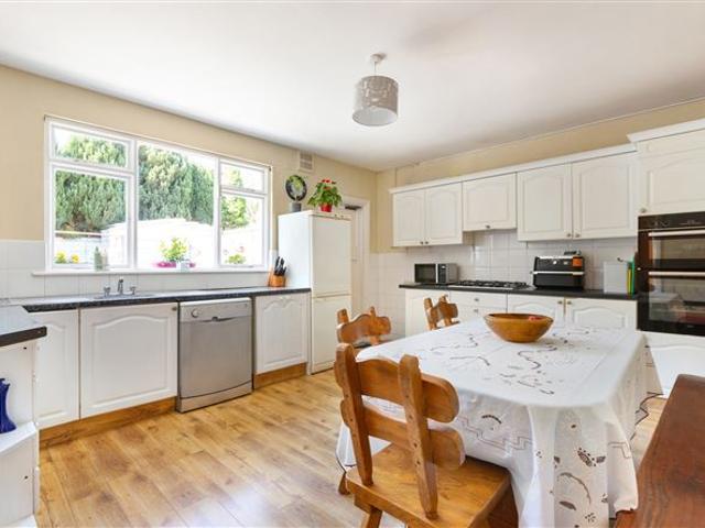 795,000 | 29 Ballyroan Heights, Rathfarnham, Dublin 16 Sherry FitzGerald Templeogue 5013 MyHome. Ie Residential