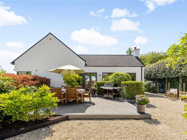 795,000 | 2 Grangemore Manor, Brannockstown, Naas, Co. Kildare Jordan Town and Country Estate Agents 5003 MyHome. Ie Residential