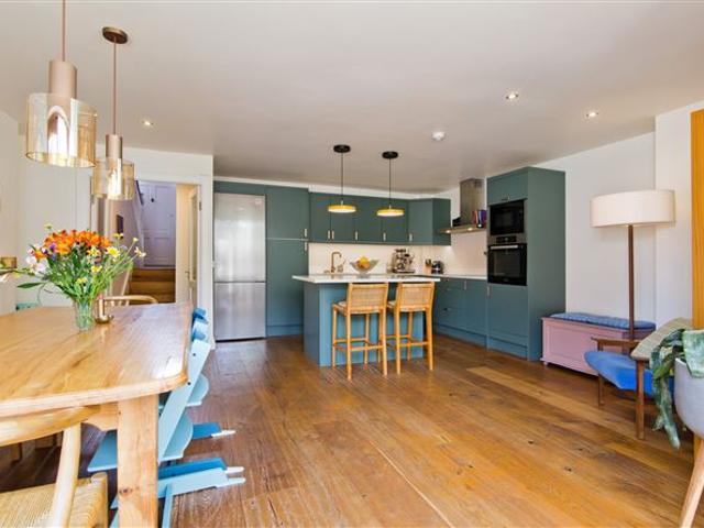 795,000 | 7 Arranmore Avenue, Phibsborough, Dublin 7 Sherry FitzGerald Phibsborough 5011 MyHome. Ie Residential