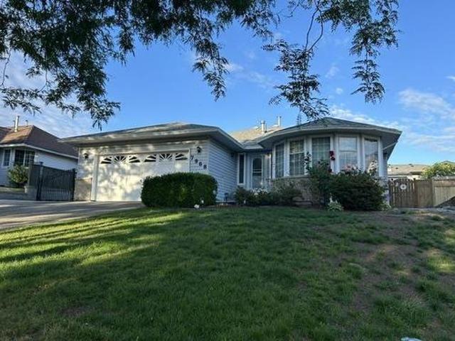 7968 A Street, Surrey, BC, V4N 0K3 house for sale | Listing ID R3141 | Royal LePage