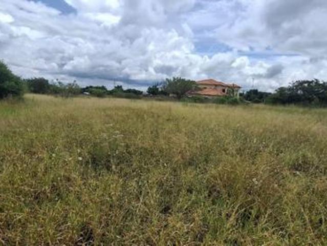 797 m² Land available in Bendor