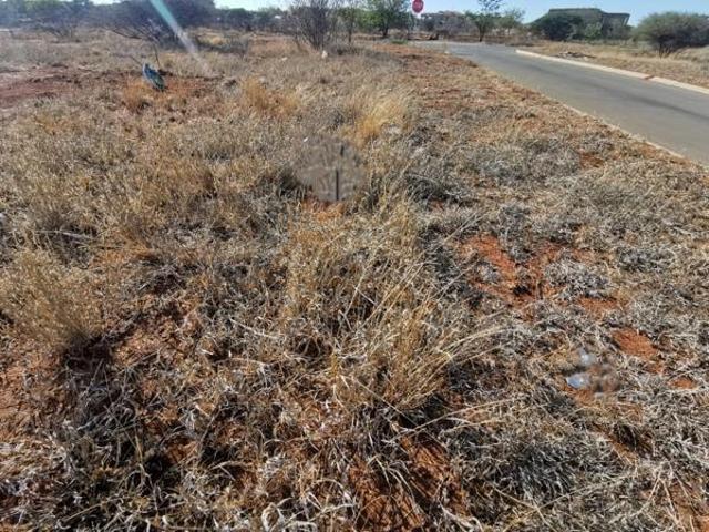 797 m² Land available in Bendor