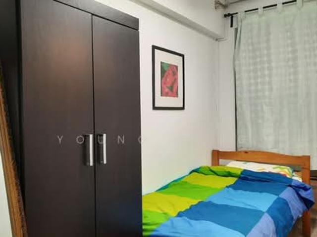 797 Woodlands Drive 72 HDB Apartment Room Rental, $950, 1 Bed 1 Bath 108 sqft $8.80 psf